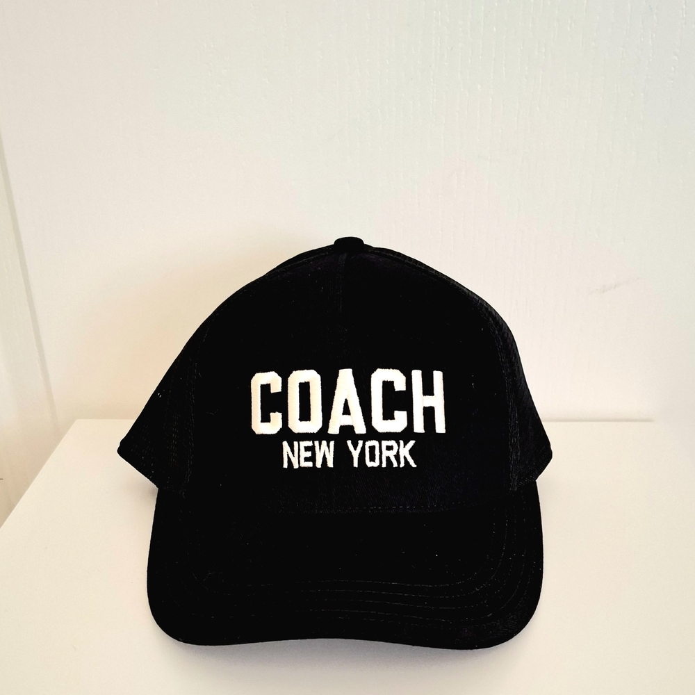 NWT✨️Coach 1941 Embroidered New York Trucker Hat BLACK size M/L CAA55